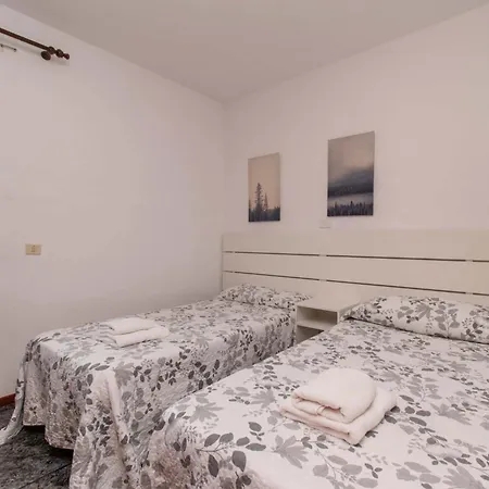 Floritas 18 - Two Bed 플라야데라스아메리카스