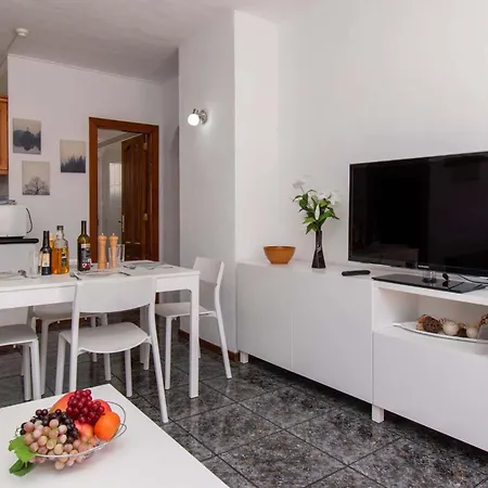 Apartment Floritas 18 - Two Bed Playa de las Americas (Tenerife)